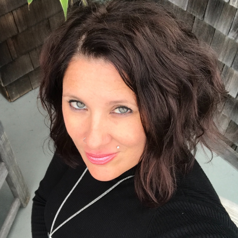 Meet your Posher, Eva